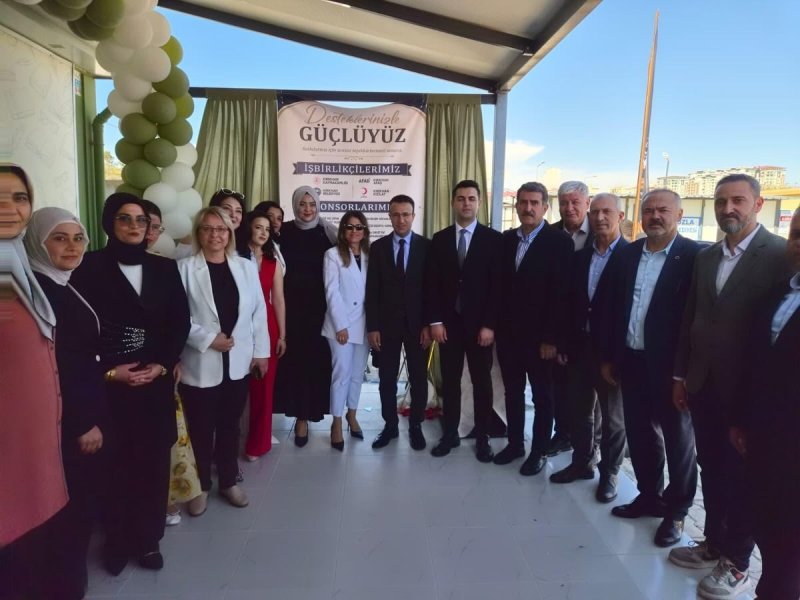 KIRIKHAN’DA AİLE KİTAP DERNEĞİ AÇILDI