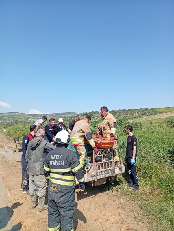 Antakya’da traktör devrildi: 1 vatandaş yaralandı 