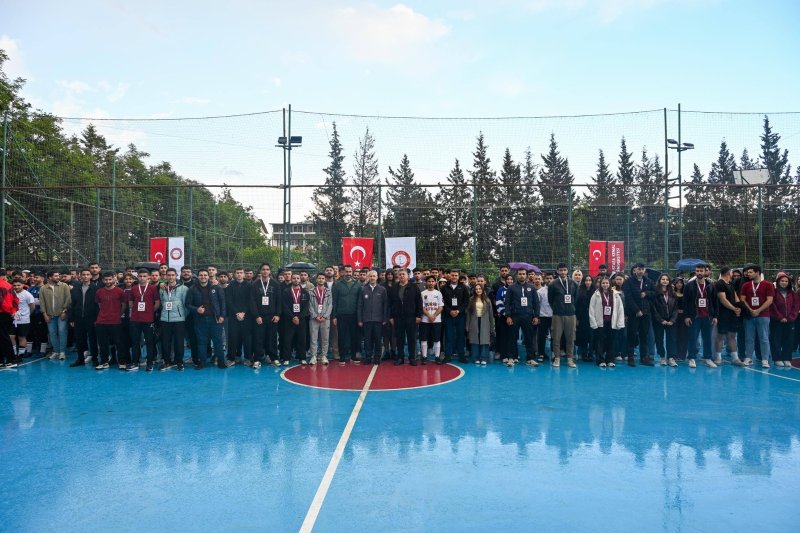 HMKÜ’DE GENÇLİK HAFTASI SPOR VE KÜLTÜR ETKİNLİKLERİYLE BAŞLADI