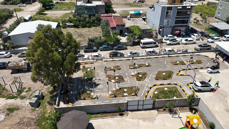 KIRIKHAN’DA ÇOCUKLAR İÇİN TRAFİK EĞİTİM PİSTİ HİZMETE AÇILDI