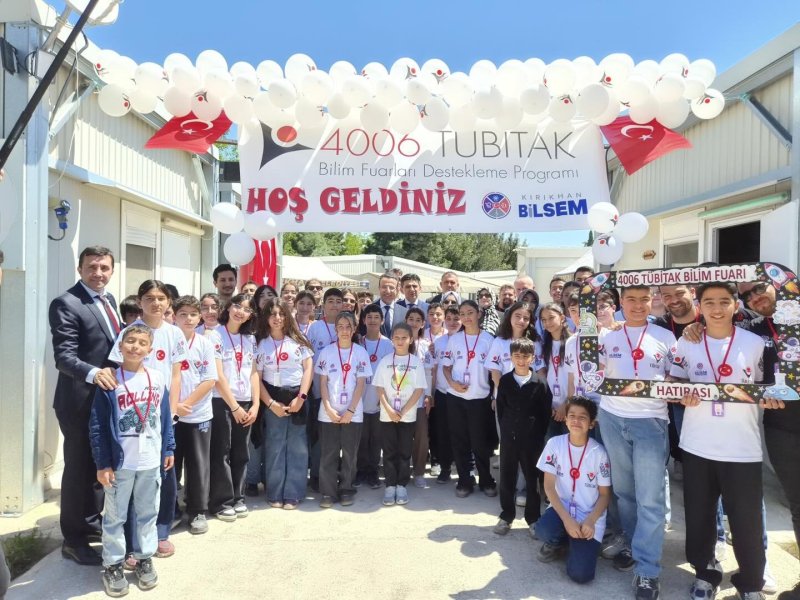 KIRIKHAN’DA TÜBİTAK 4006 BİLİM FUARI GERÇEKLEŞTİ
