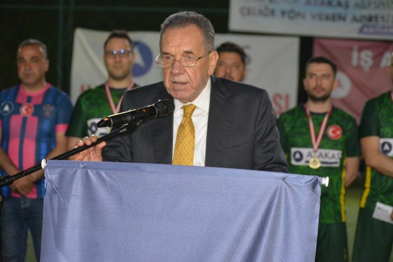 ŞAMPİYONA ÖDÜLÜNÜ RECEP ATAKAŞ VERDİ 