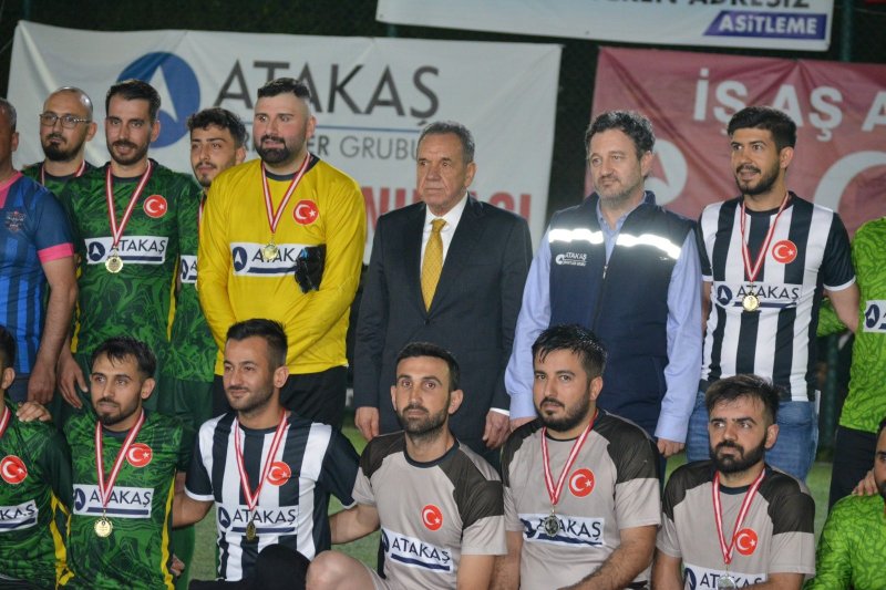 ŞAMPİYONA ÖDÜLÜNÜ RECEP ATAKAŞ VERDİ 