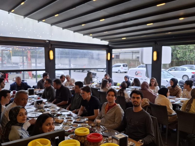 HASSALI ÜNİVERSİTE ÖĞRENCİLERİ İSTANBUL’DA BİRLİK SOFRASINDA BULUŞTU