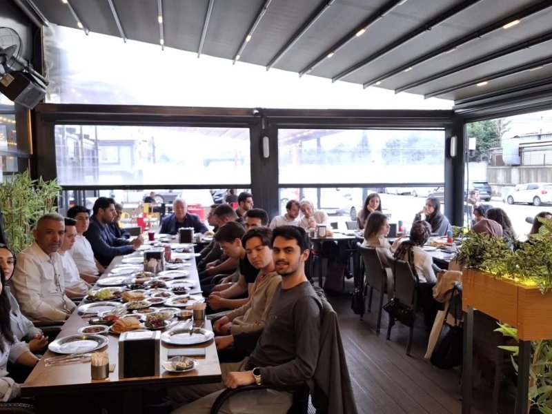 HASSALI ÜNİVERSİTE ÖĞRENCİLERİ İSTANBUL’DA BİRLİK SOFRASINDA BULUŞTU