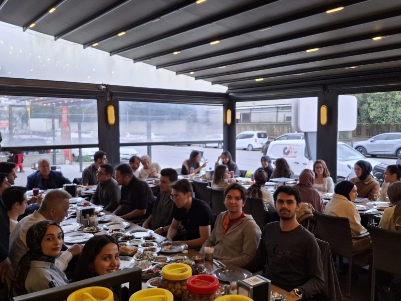HASSALI ÜNİVERSİTE ÖĞRENCİLERİ İSTANBUL’DA BİRLİK SOFRASINDA BULUŞTU