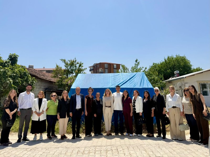 CHP’DEN HATAY’DA DUYGUSAL ANNELER GÜNÜ ZİYARETLERİ