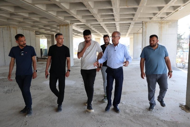 BAŞKAN YAPAR YENİ BELEDİYE HİZMET BİNASI İNŞAATINI İNCELEDİ
