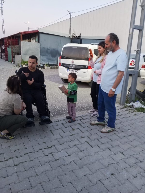 YENİDEN REFAH HATAY’DAN İHTİYAÇ SAHİBİ AİLELERE DESTEK
