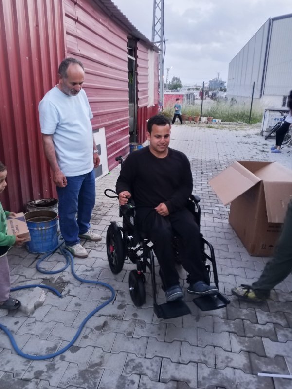 YENİDEN REFAH HATAY’DAN İHTİYAÇ SAHİBİ AİLELERE DESTEK