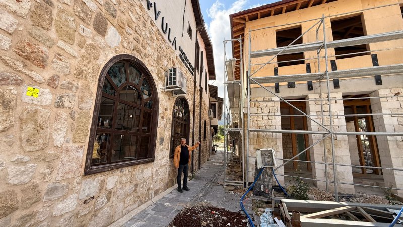 “KONAK AVULA BOUTİQUE HOTEL” TARİHİN KALBİNDE AYAKTA KALMA MÜCADELESİ VERİYOR 
