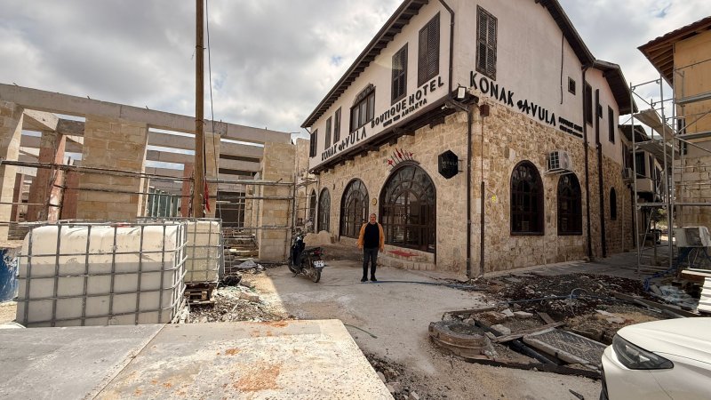 “KONAK AVULA BOUTİQUE HOTEL” TARİHİN KALBİNDE AYAKTA KALMA MÜCADELESİ VERİYOR 