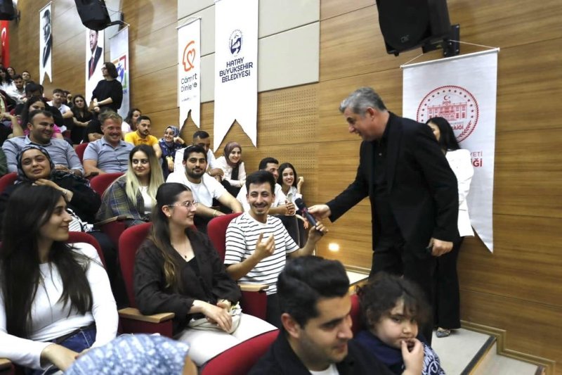 HATAY’DA “PSİKOLOJİK SAĞLAMLIK” SEMİNERİ DÜZENLENDİ