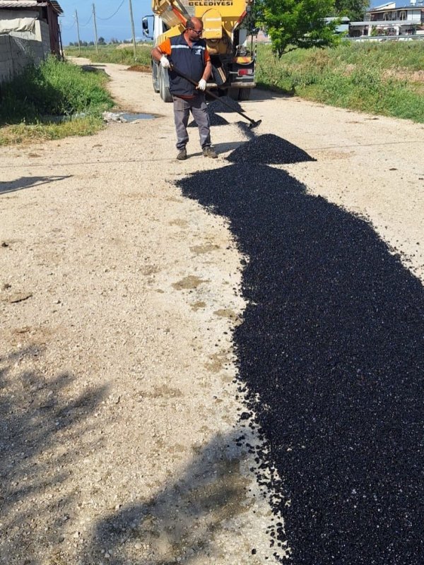 KUMLU’DA ASFALT ÇALIŞMALARI SÜRÜYOR
