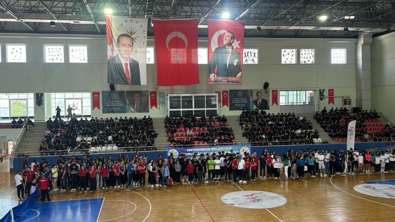 İSKENDERUN’DA 19 MAYIS COŞKUSU SPORLA TAÇLANDIRILDI