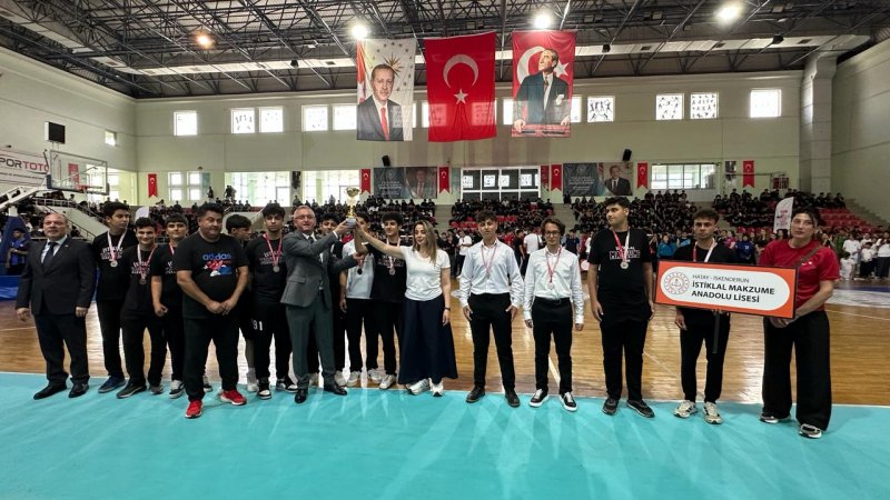 İSKENDERUN’DA 19 MAYIS COŞKUSU SPORLA TAÇLANDIRILDI