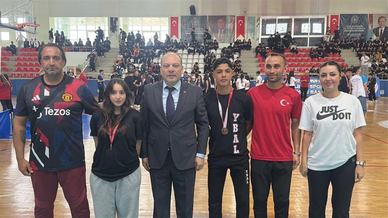 İSKENDERUN’DA 19 MAYIS COŞKUSU SPORLA TAÇLANDIRILDI