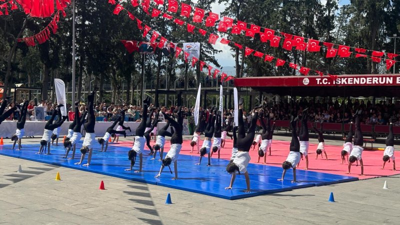 İskenderun’da 19 Mayıs Atatürk’ü Anma, Gençlik ve Spor Bayramı, 