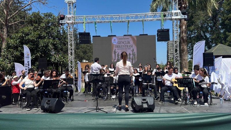 İskenderun’da 19 Mayıs Atatürk’ü Anma, Gençlik ve Spor Bayramı, 