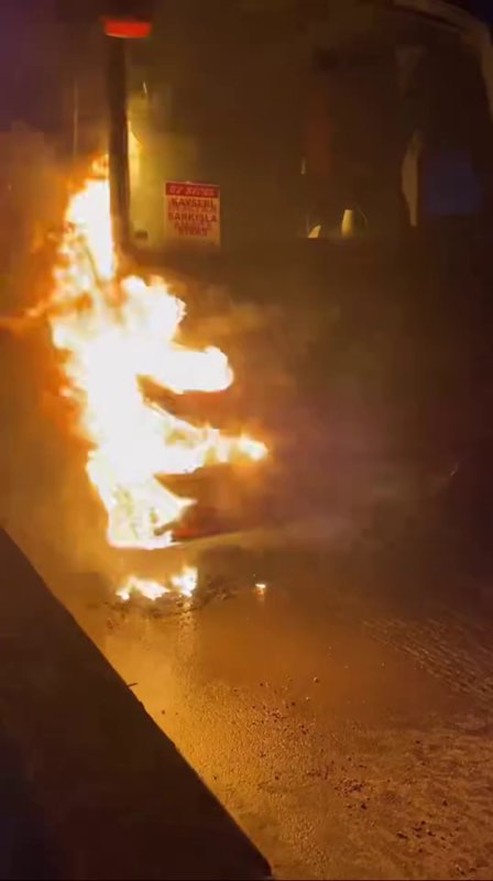 Yolcu otobüsünde korkutan yangın