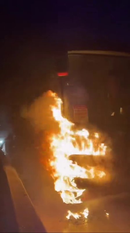 Yolcu otobüsünde korkutan yangın