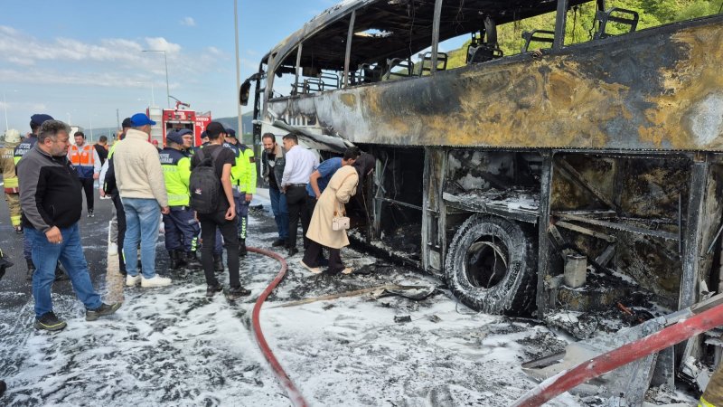 Yolcu otobüsü alevlere teslim oldu