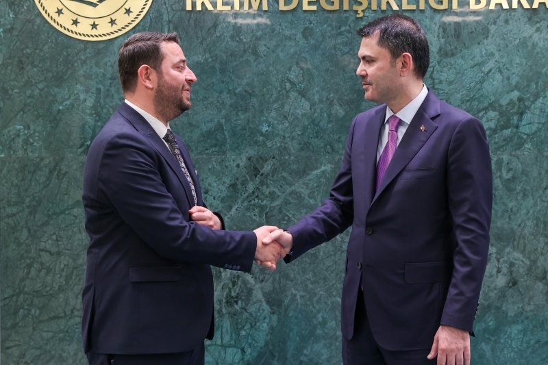 TİP’li Samandağ Belediye Başkanı’ndan Bakan Kurum’a teşekkür ziyareti