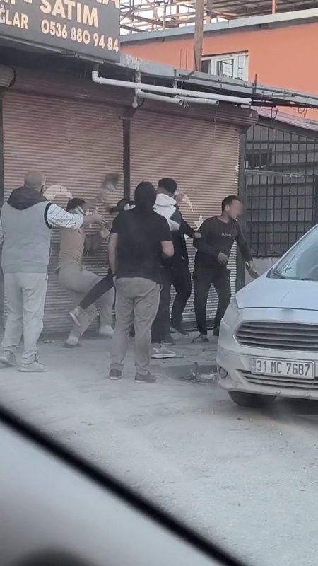 Keserli kavga kamerada