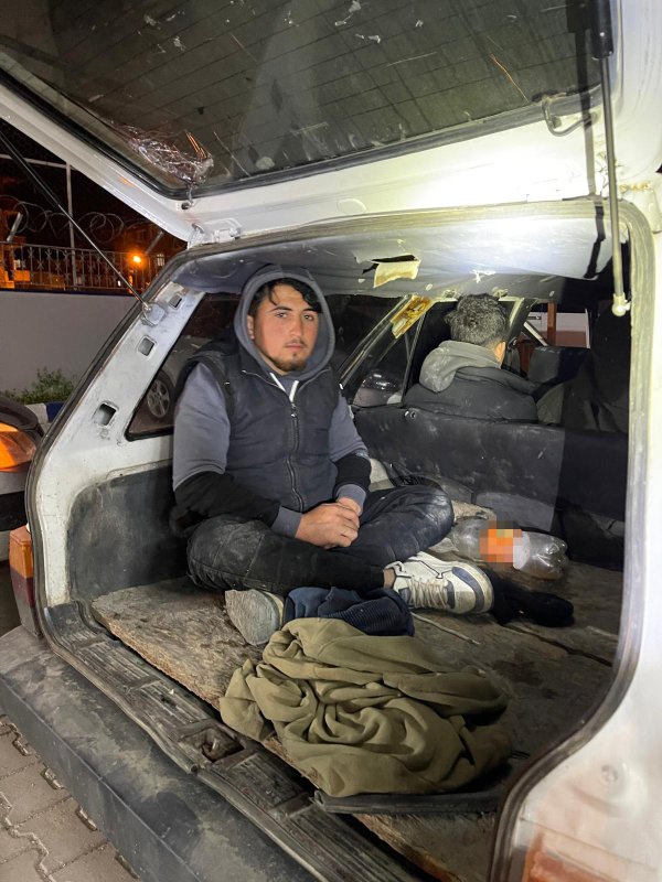 Hatay'da 21 kaçak göçmen yakalandı: 5 tutuklama