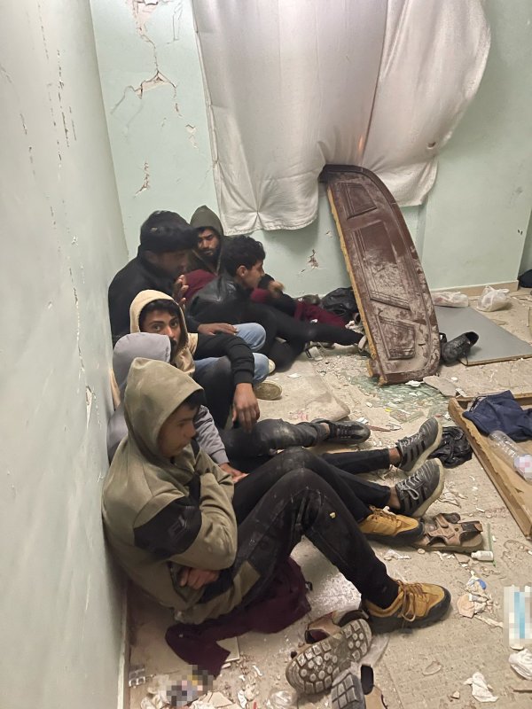 Hatay'da 21 kaçak göçmen yakalandı: 5 tutuklama