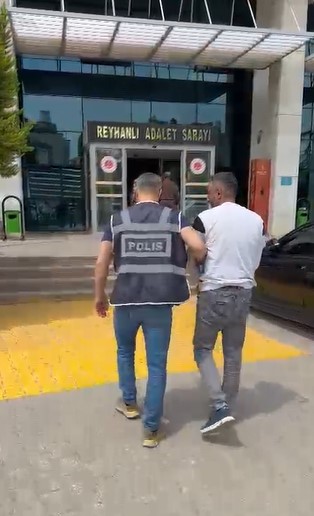 Apartmandaki motosikleti ve balkonda asılı ceketi çalan hırsız yakalandı