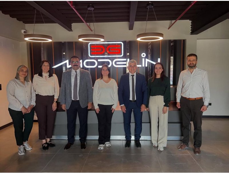 İL MÜDÜRÜ BAL MODELİN MOBİLYA’YI ZİYARET ETTİ
