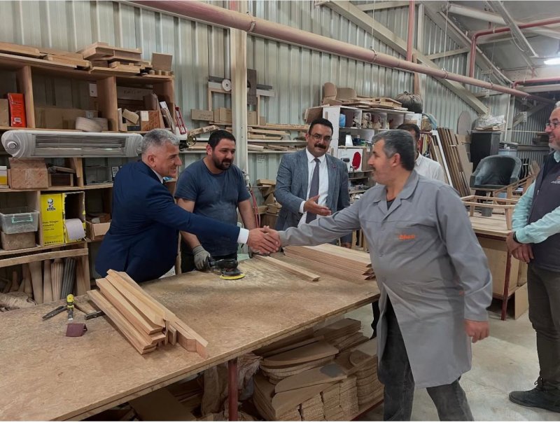 İL MÜDÜRÜ BAL MODELİN MOBİLYA’YI ZİYARET ETTİ