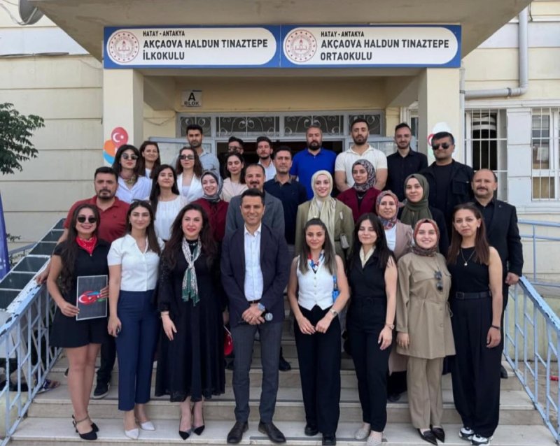 Dünyaca ünlü Azerbaycanlı sanatçı Turan Manafzade, konser vermek üzere geldiği Hatay’da bir dizi anlamlı ziyaret gerçekleştirdi. 