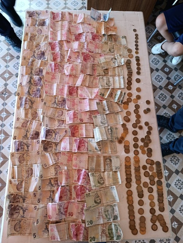 Kadın dilencinin yarım günlük kazancı 1193 TL