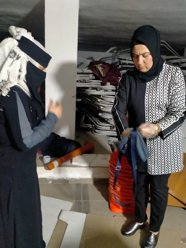 Kadın dilencinin yarım günlük kazancı 1193 TL