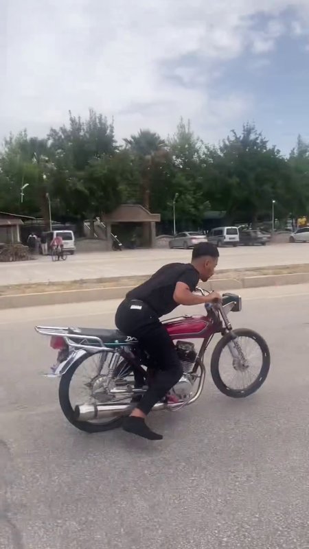 Yolu kapatarak ölümüne yarışan sürücülere 96 bin TL ceza