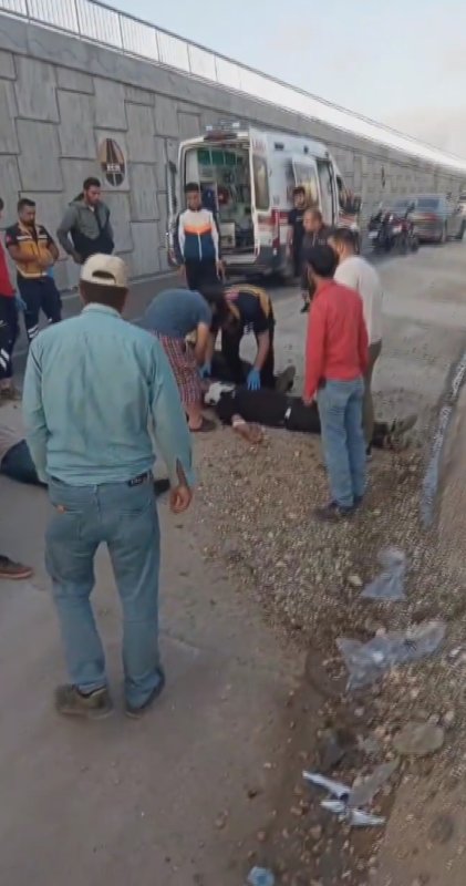 Hatay'da Takla Atan Araçta 4 Yaralı