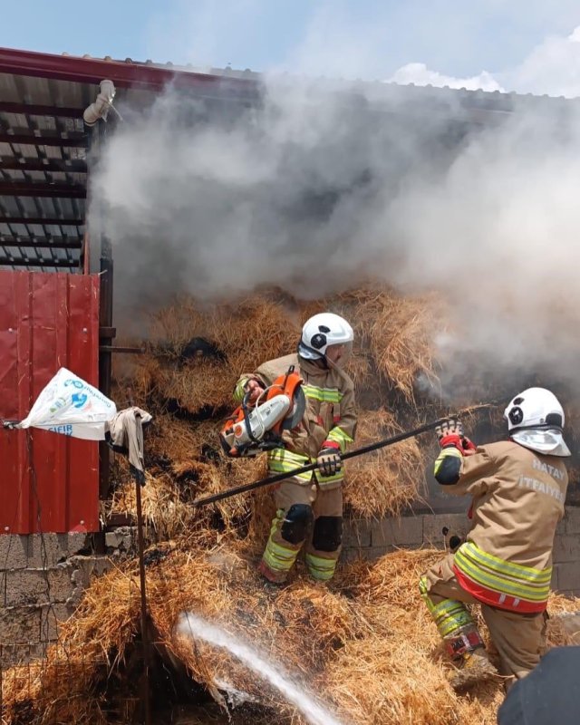 Antakyada samanlık yangını