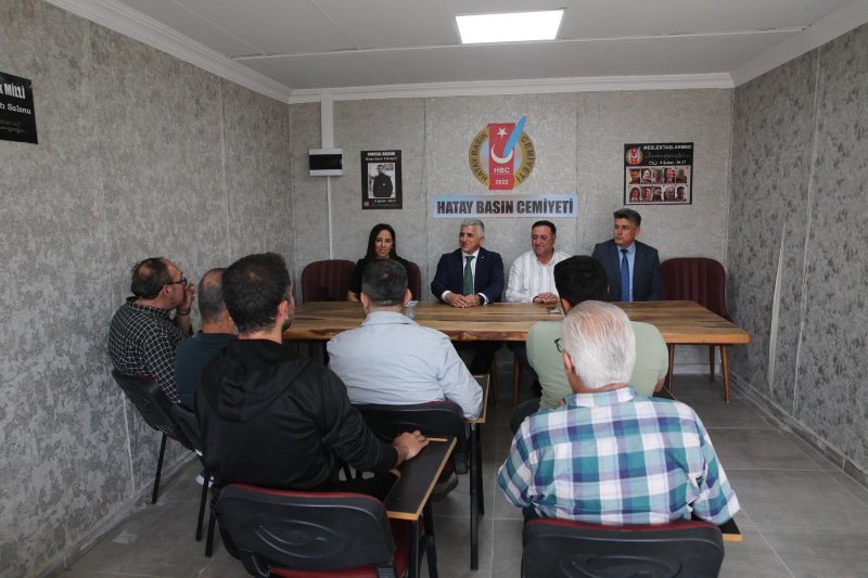SGK Hatay İl Müdürü Hamit Bal, 12-18 Mayıs tarihleri arasında kutlanan SGK Haftası’nda ana temanın kayıtlı istihdam olduğunu belirterek, kayıtlı istihdamın çalışanların ve ailelerinin geleceğinin teminatı olduğunu söyledi. 