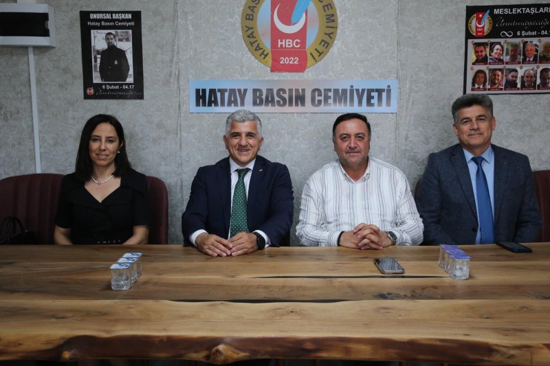 SGK Hatay İl Müdürü Hamit Bal, 12-18 Mayıs tarihleri arasında kutlanan SGK Haftası’nda ana temanın kayıtlı istihdam olduğunu belirterek, kayıtlı istihdamın çalışanların ve ailelerinin geleceğinin teminatı olduğunu söyledi. 