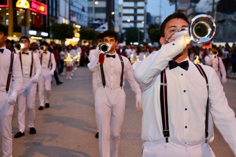 YÜKSELİŞ KOLEJİ BİLİM KAMPÜSÜ 19 MAYIS’A DAMGA VURDU 