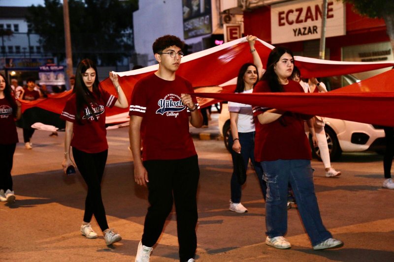 YÜKSELİŞ KOLEJİ BİLİM KAMPÜSÜ 19 MAYIS’A DAMGA VURDU 