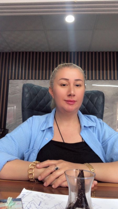 HATAYLI İŞ KADINI KARTOPU’NUN ARACINA SİLAHLI SALDIRI