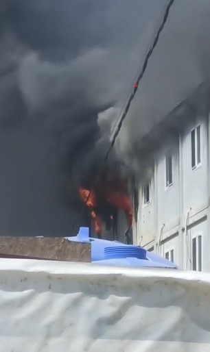 Şantiyede çıkan yangın büyümeden itfaiye ekipleri söndürüldü