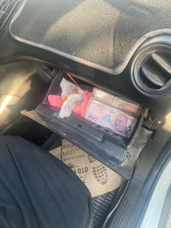 8 göçmeni kaçırmak için aldığı 85 bin TL parayla birlikte yakalandı