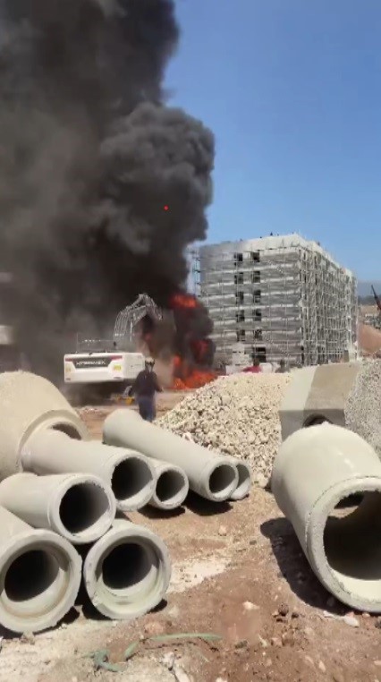 Kırıkhan'da Şantiye Yangını Kontrol Altına Alındı