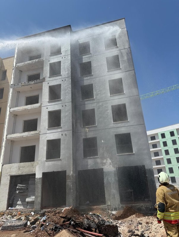 Kırıkhan'da Şantiye Yangını Kontrol Altına Alındı