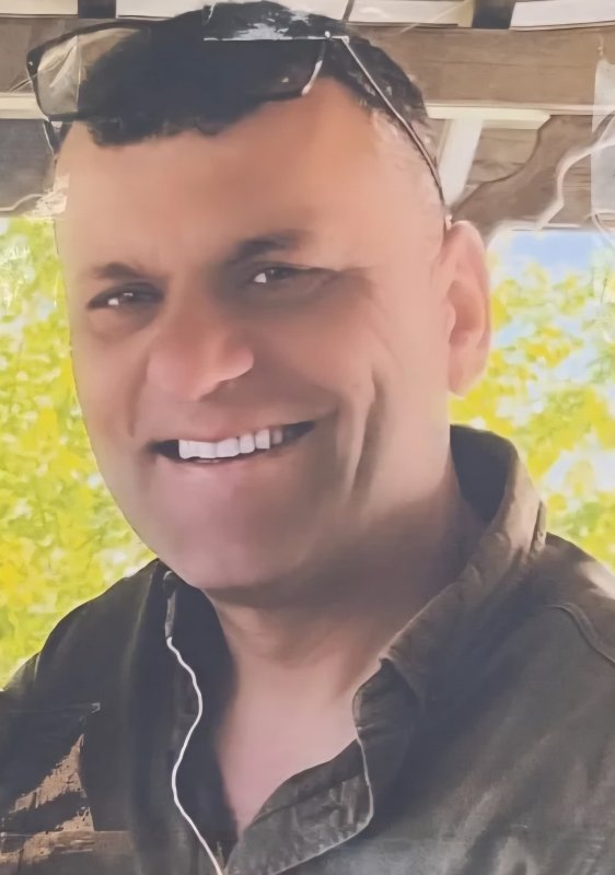 Yol kenarına devrilen motosikletin sürücüsü öldü