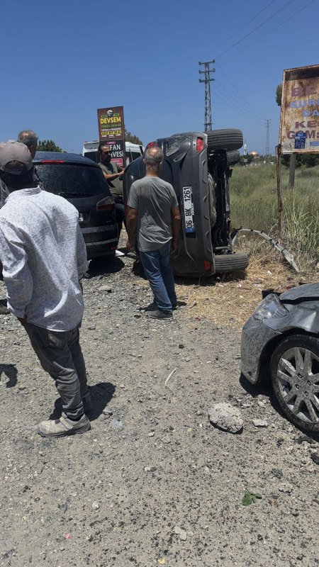 Havada metrelerce uçan otomobil 2 araca çarparak durabildi